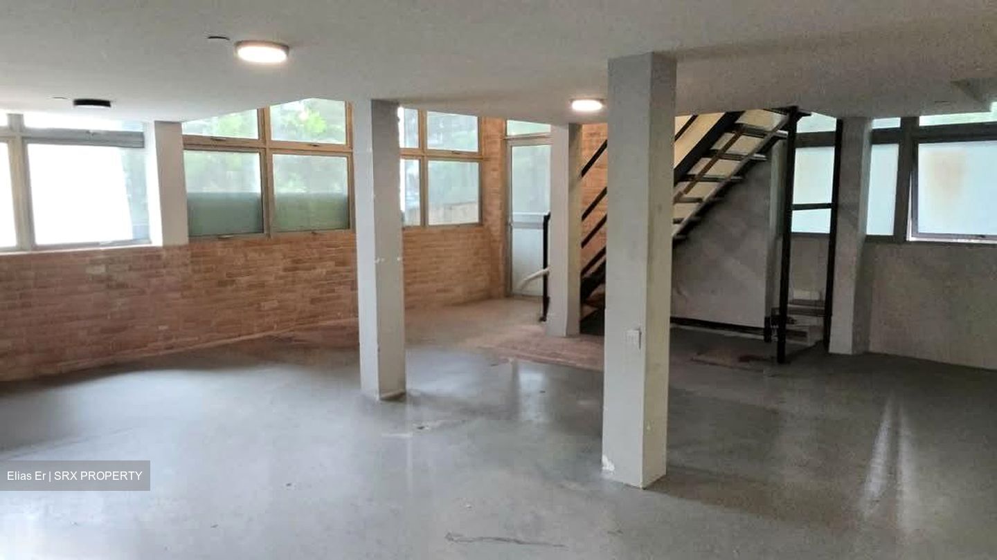 First Centre (D19), Factory #604210221
